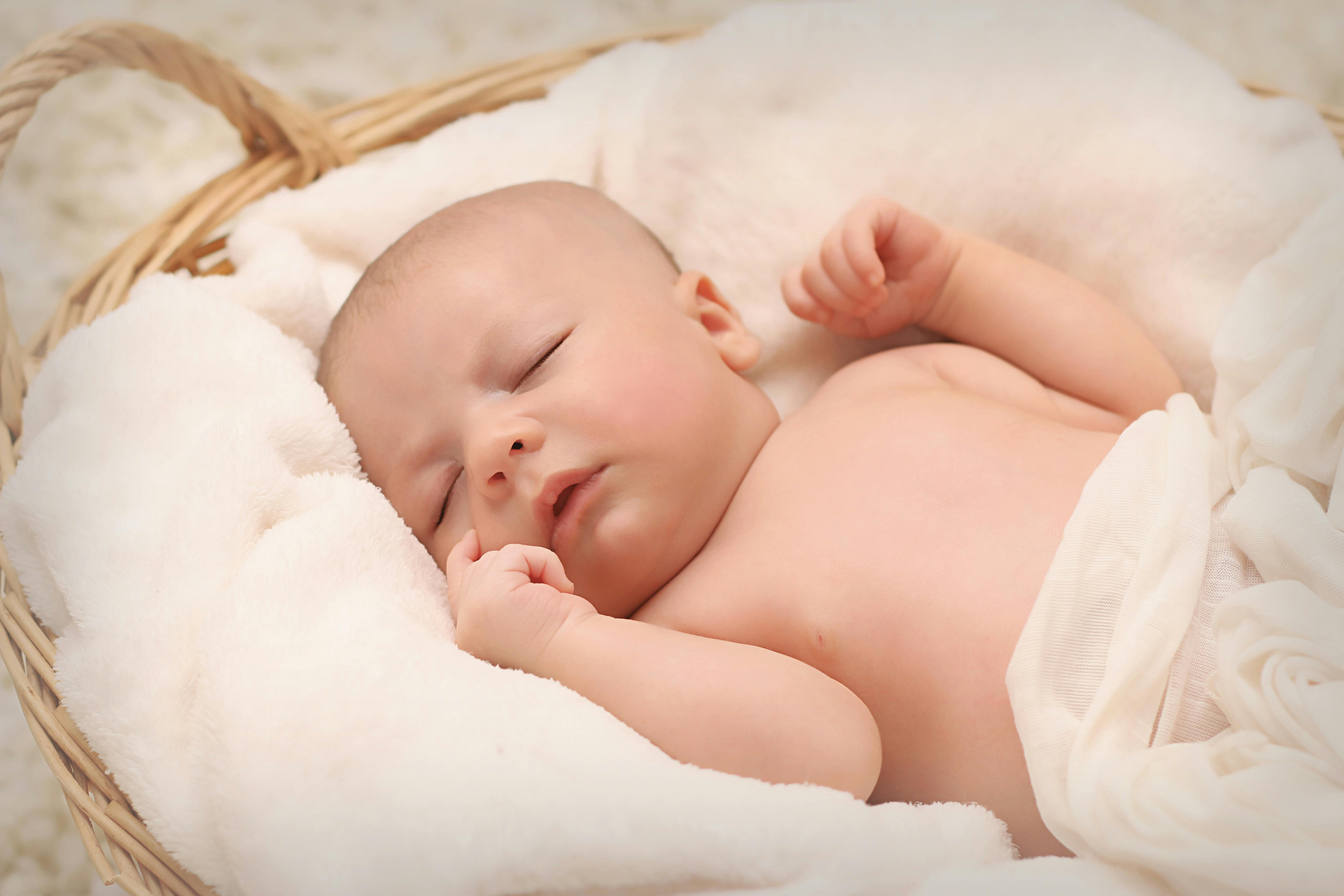 Signos de Alarma en Recién Nacidos: Guía Completa para Padres